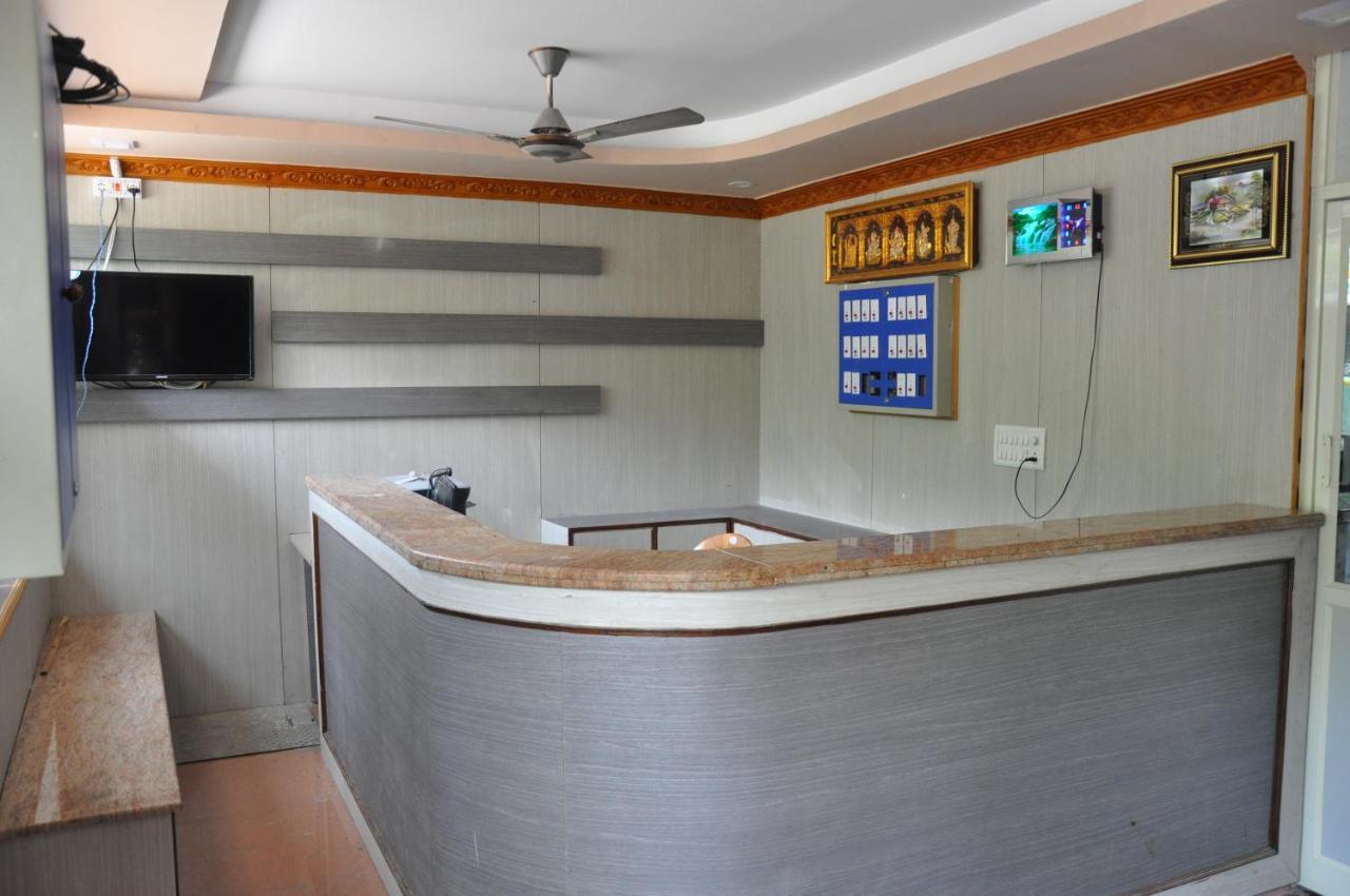 C M Hotel New Wodapatti Екстер'єр фото